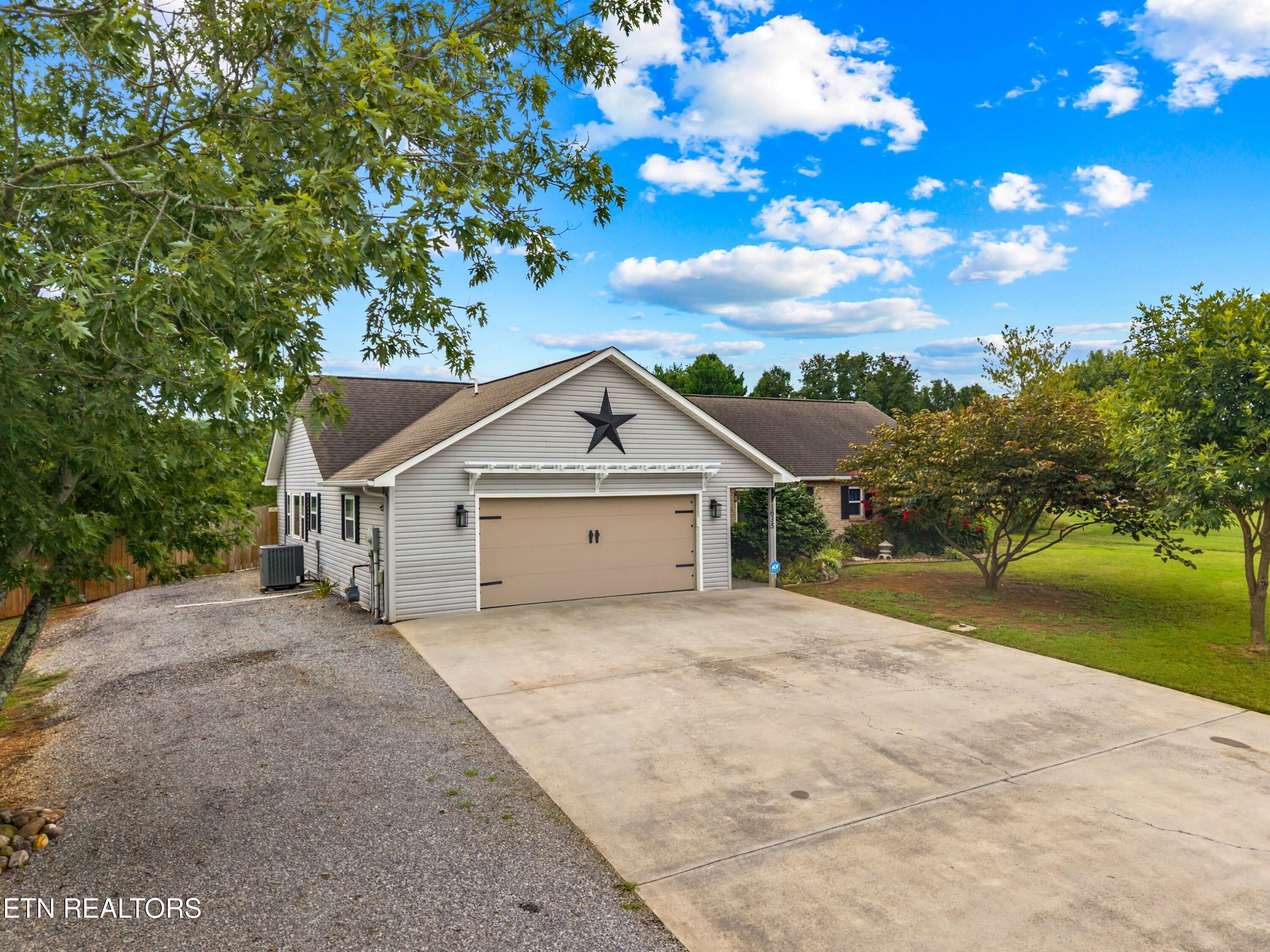 1635 Sams Drive
