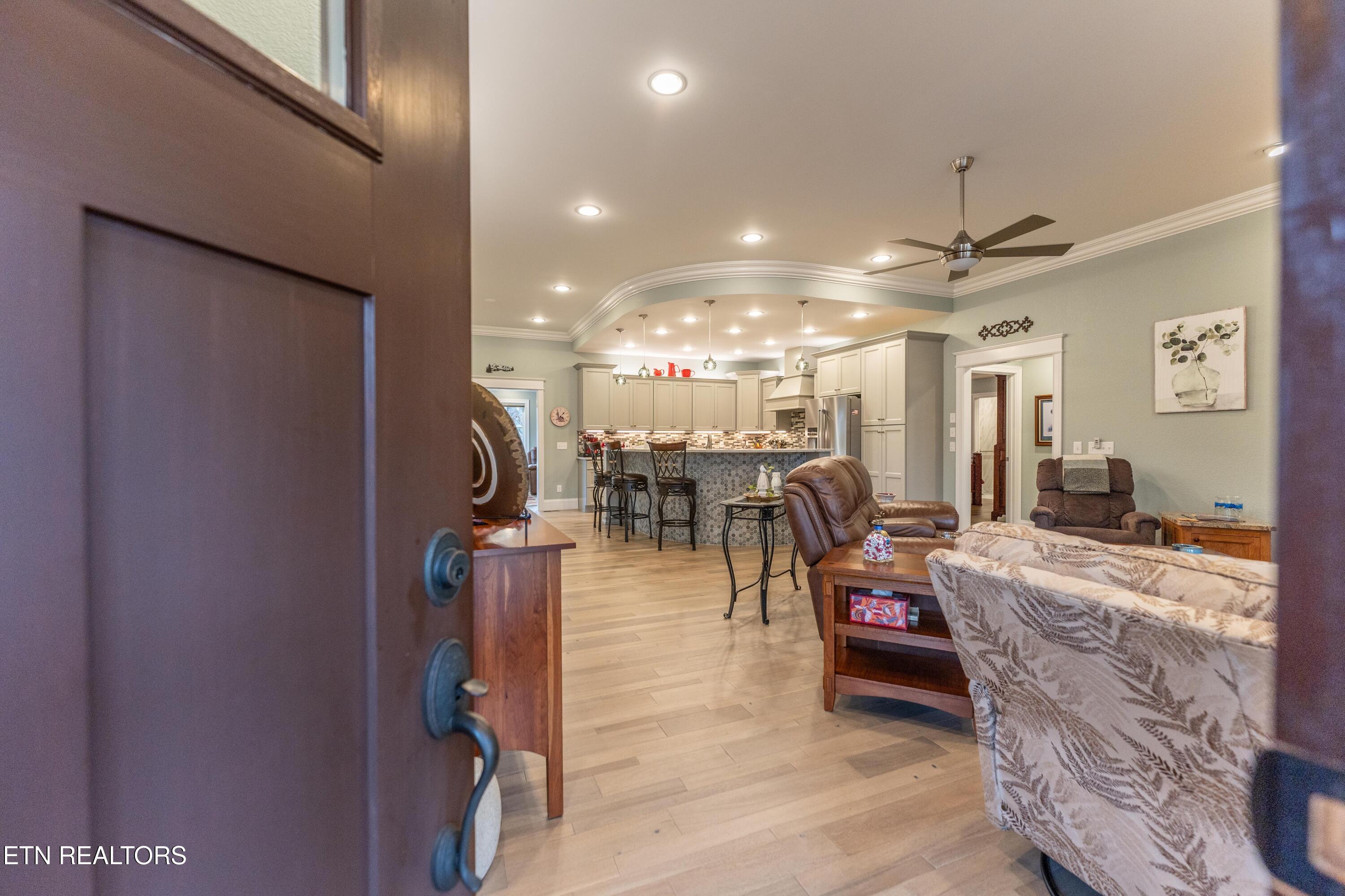 12 Edgemere Court