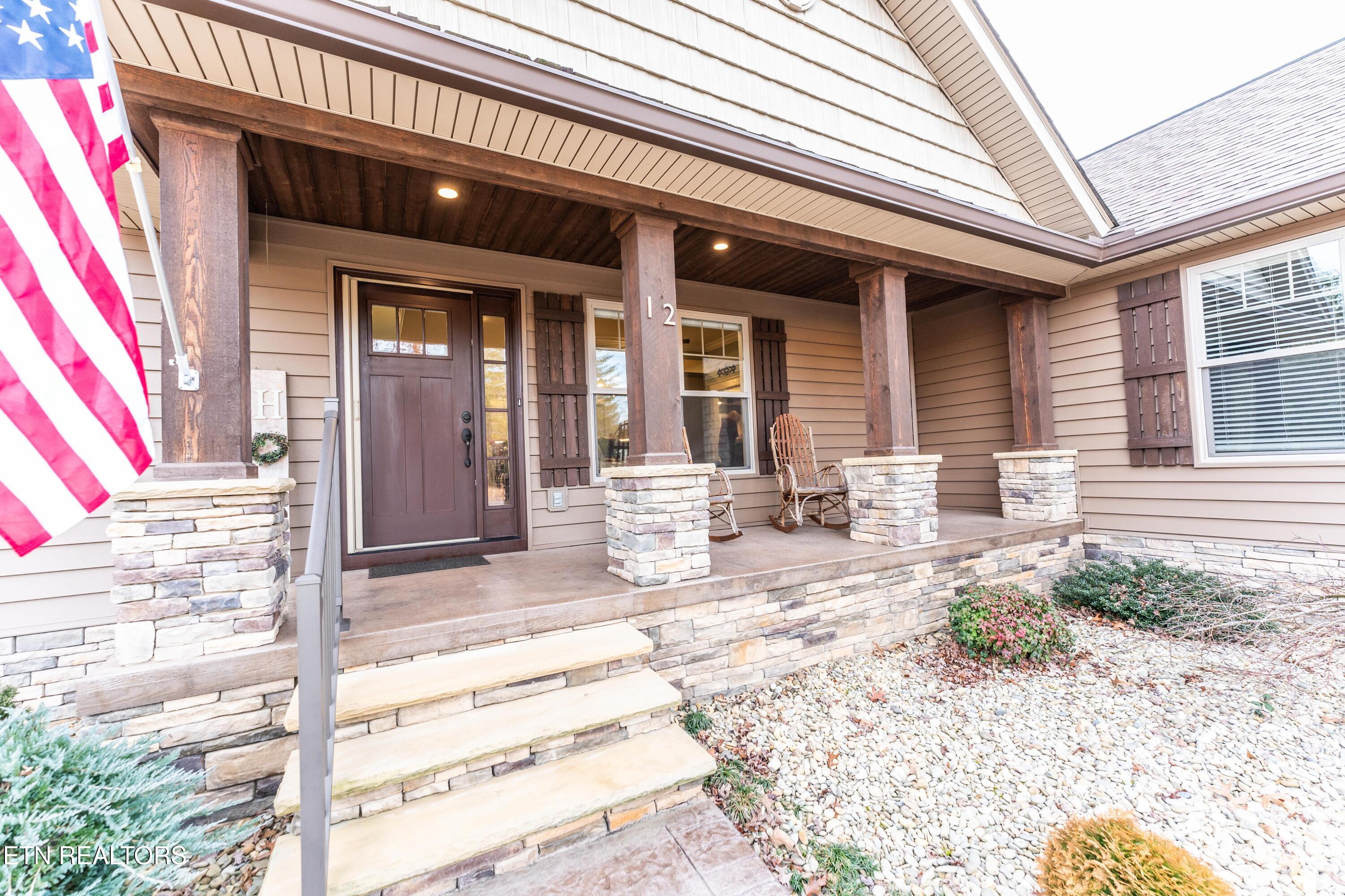 12 Edgemere Court