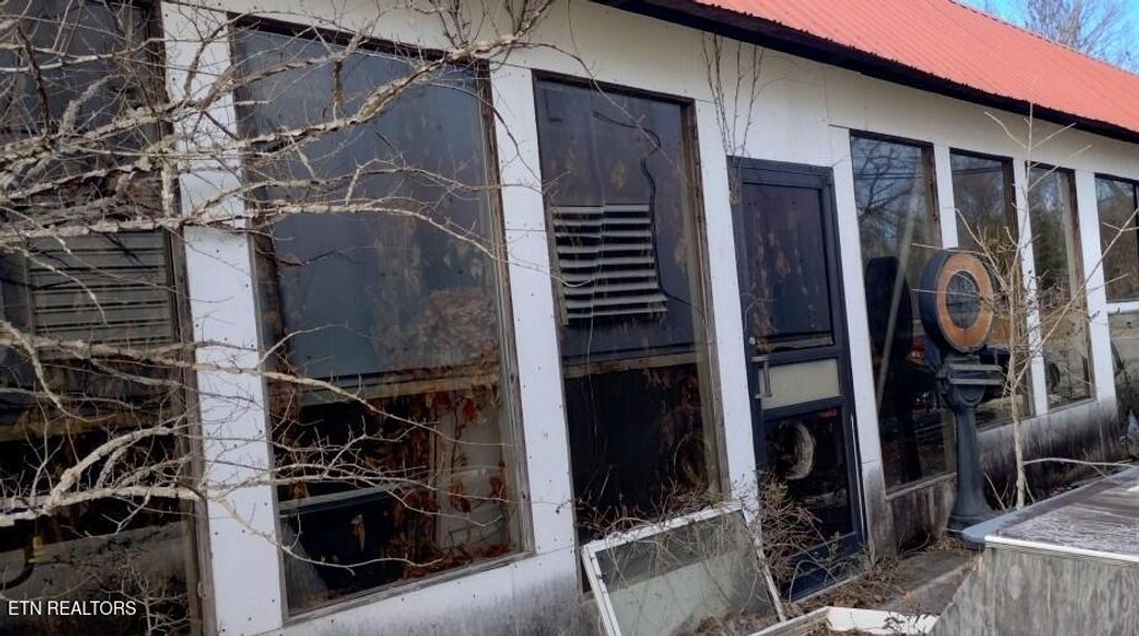 Photo of 2939 Calderwood wy. Hwy, Maryville, TN 37801 (MLS # 1327685)