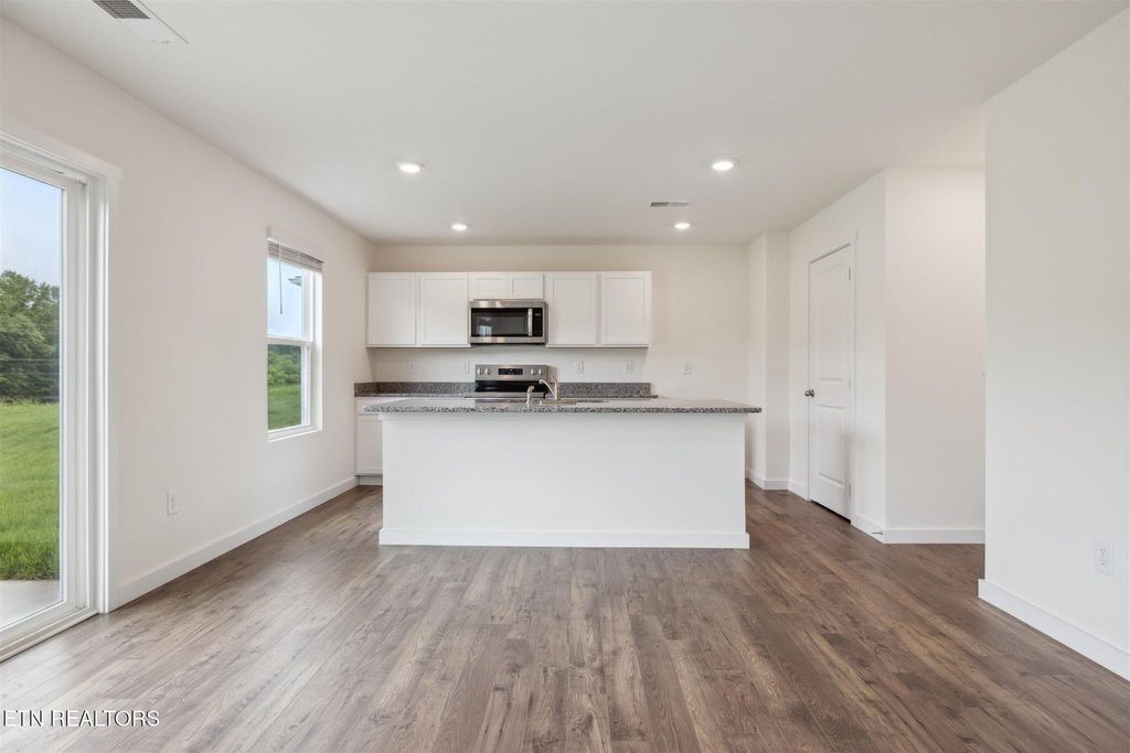 Photo of 135 S Blissful Meadows Drive, Harriman, TN 37748 (MLS # 1294194)