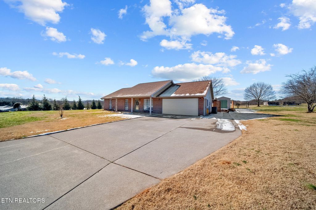 Photo of 155 Franklin Estates Lane, Greenback, TN 37742 (MLS # 1286738)