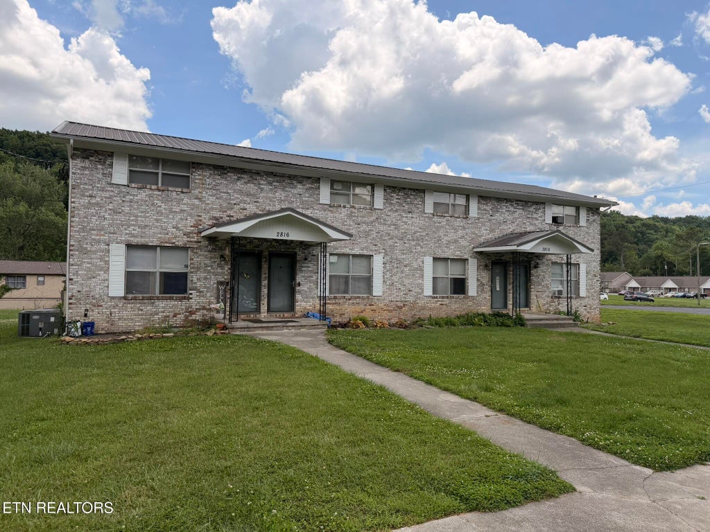 Photo of 2816 NE Colt Drive, Knoxville, TN 37918 (MLS # 1343372)