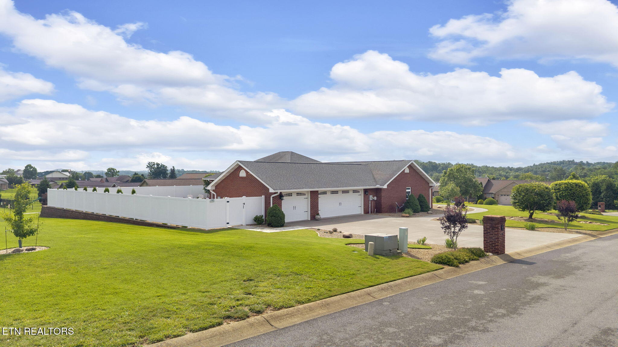 1037 Southwind Circle