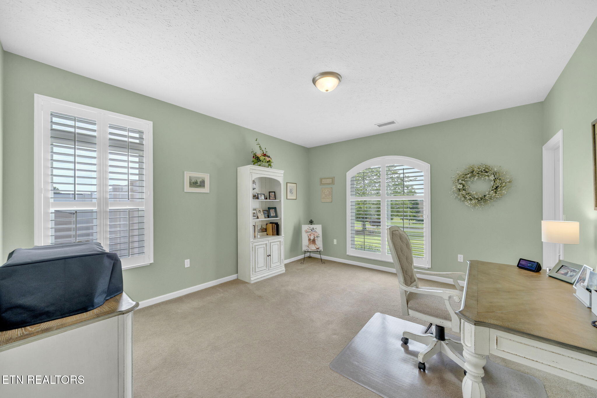 1037 Southwind Circle