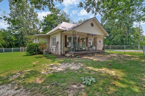 Tiny photo for 226 Rugby Ave, Jamestown, TN 38556 (MLS # 1350008)