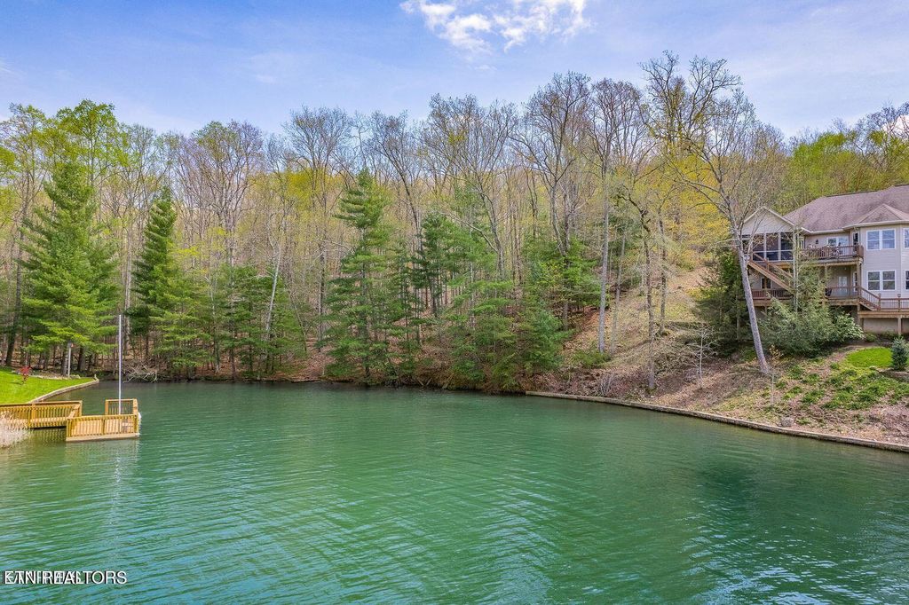 Photo of 38 Milnor Terrace, Crossville, TN 38558 (MLS # 1334381)