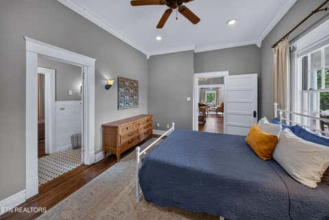 Tiny photo for 300 N Hicks St, Clinton, TN 37716 (MLS # 1349558)