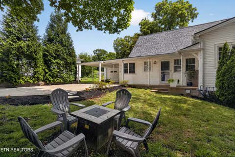 Tiny photo for 300 N Hicks St, Clinton, TN 37716 (MLS # 1349558)