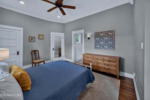 Tiny photo for 300 N Hicks St, Clinton, TN 37716 (MLS # 1349558)