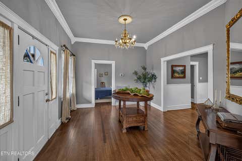 Tiny photo for 300 N Hicks St, Clinton, TN 37716 (MLS # 1349558)