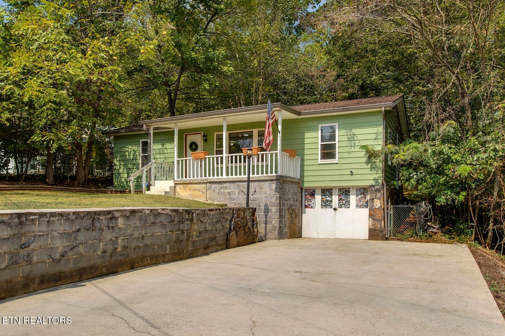 Photo of 313 King Drive, Harriman, TN 37748 (MLS # 1355527)