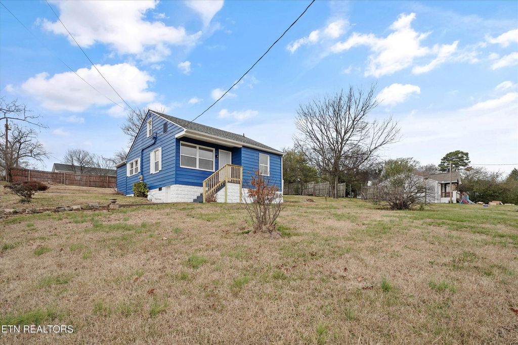 Photo of 3001 Buffat Mill Rd, Knoxville, TN 37917 (MLS # 1325685)