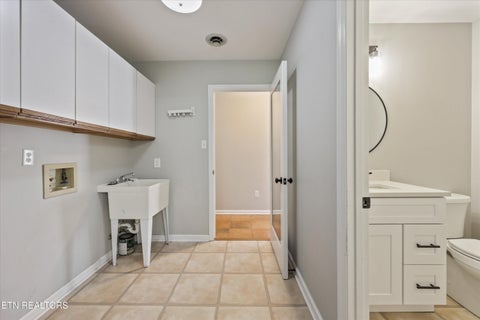 Tiny photo for 489 Jefferson Lane, Clinton, TN 37716 (MLS # 1353327)