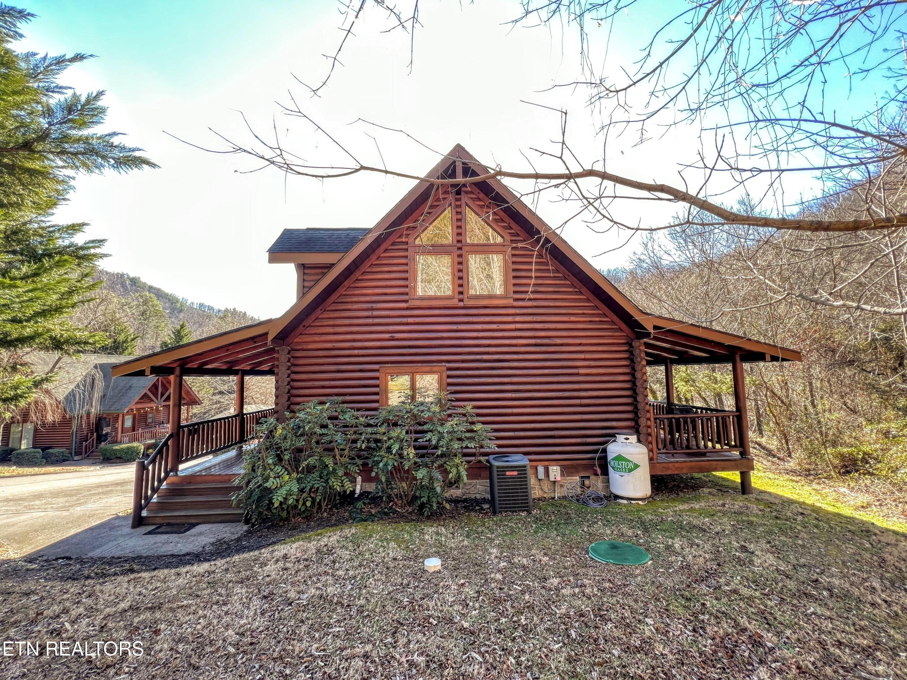 3131 Smoky Ridge Way