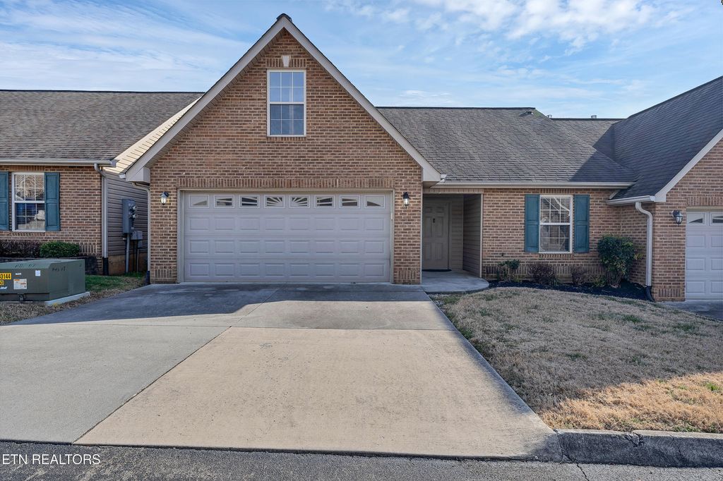 Photo of 5914 Pebble Run Way, Knoxville, TN 37918 (MLS # 1325682)