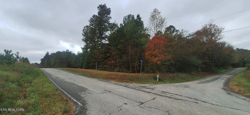 Photo of 408 Chestua Rd, Madisonville, TN 37354 (MLS # 1320740)