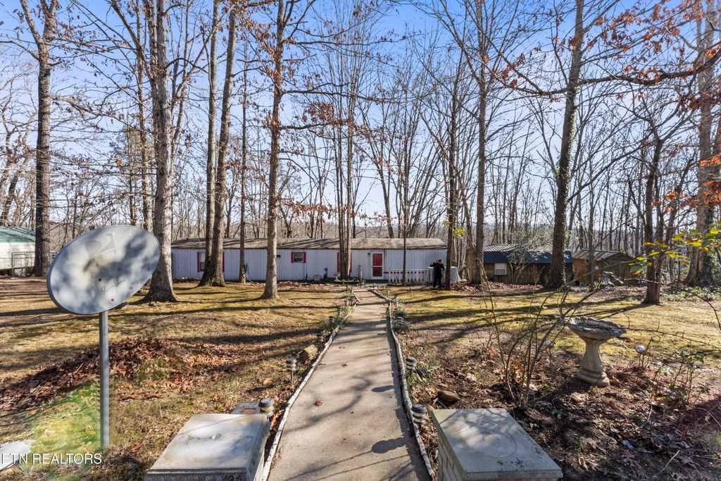 Photo of 1305 Grievers Chapel Rd, Rockwood, TN 37854 (MLS # 1324410)