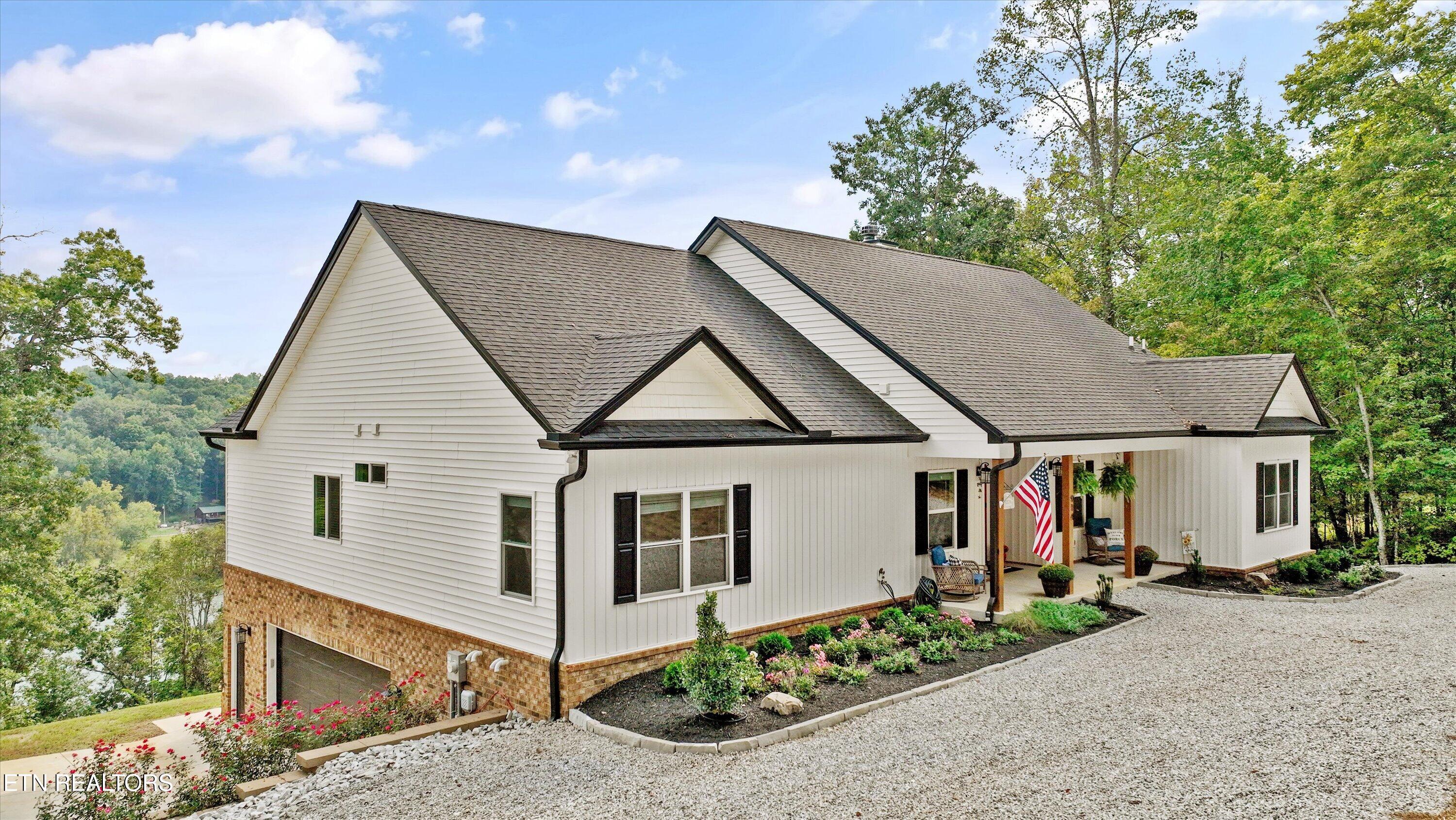 914 Skyline Drive