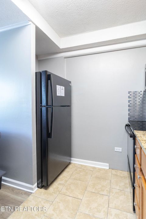 Tiny photo for 1700 Clinch Ave #502, Knoxville, TN 37916 (MLS # 1326306)