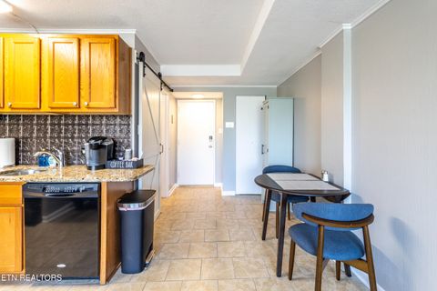 Tiny photo for 1700 Clinch Ave #502, Knoxville, TN 37916 (MLS # 1326306)