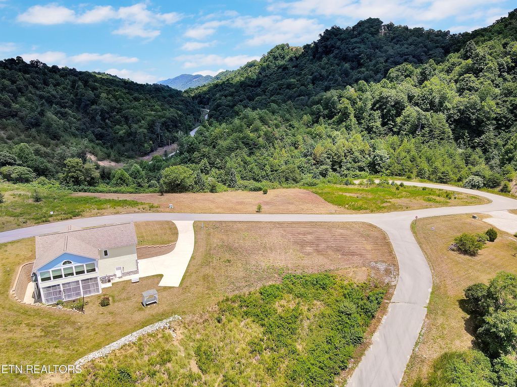 Photo of Windward Blvd, Tazewell, TN 37879 (MLS # 1270432)