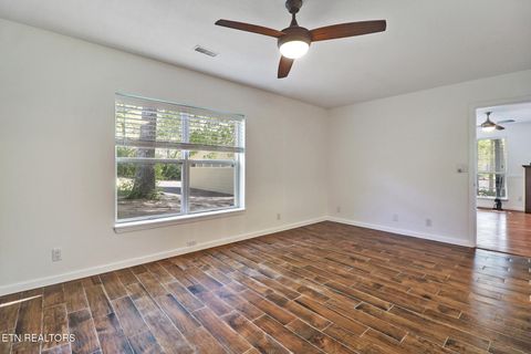 Tiny photo for 8429 Cherokee Tr, Crossville, TN 38572 (MLS # 1339518)