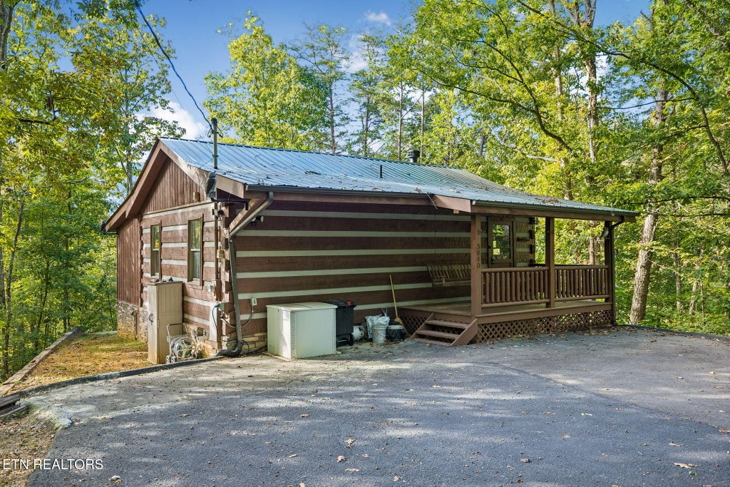 Photo of 3040 Patty View Way, Pigeon Forge, TN 37862 (MLS # 1358221)