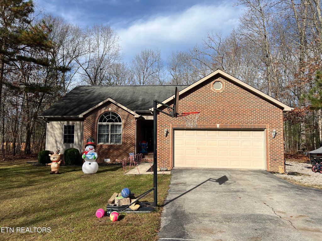 Photo of 2034 Keno Drive, Crossville, TN 38572 (MLS # 1322843)