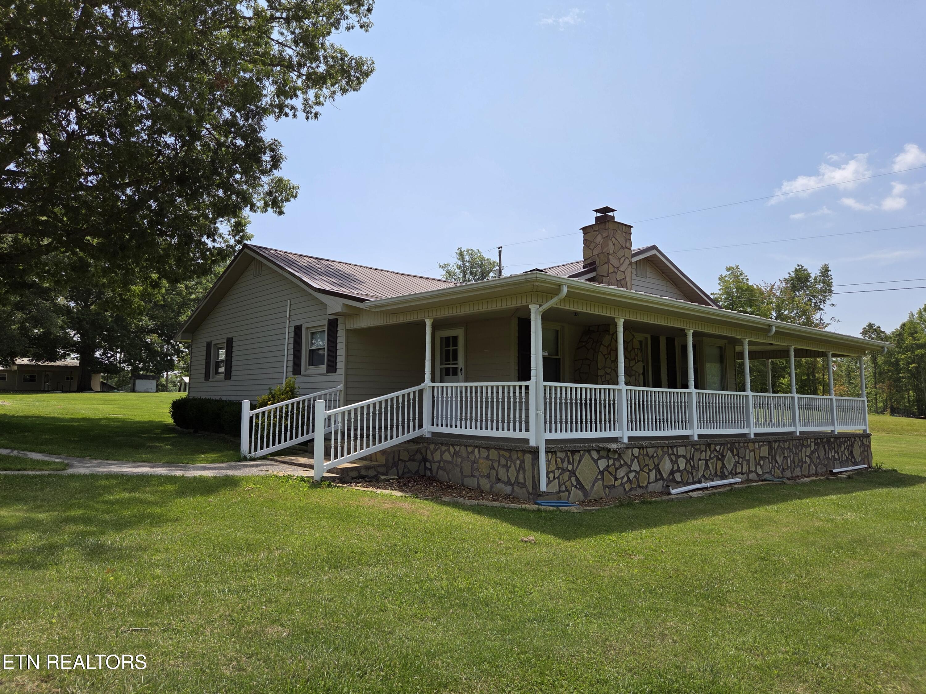 2703 Deer Lodge Hwy