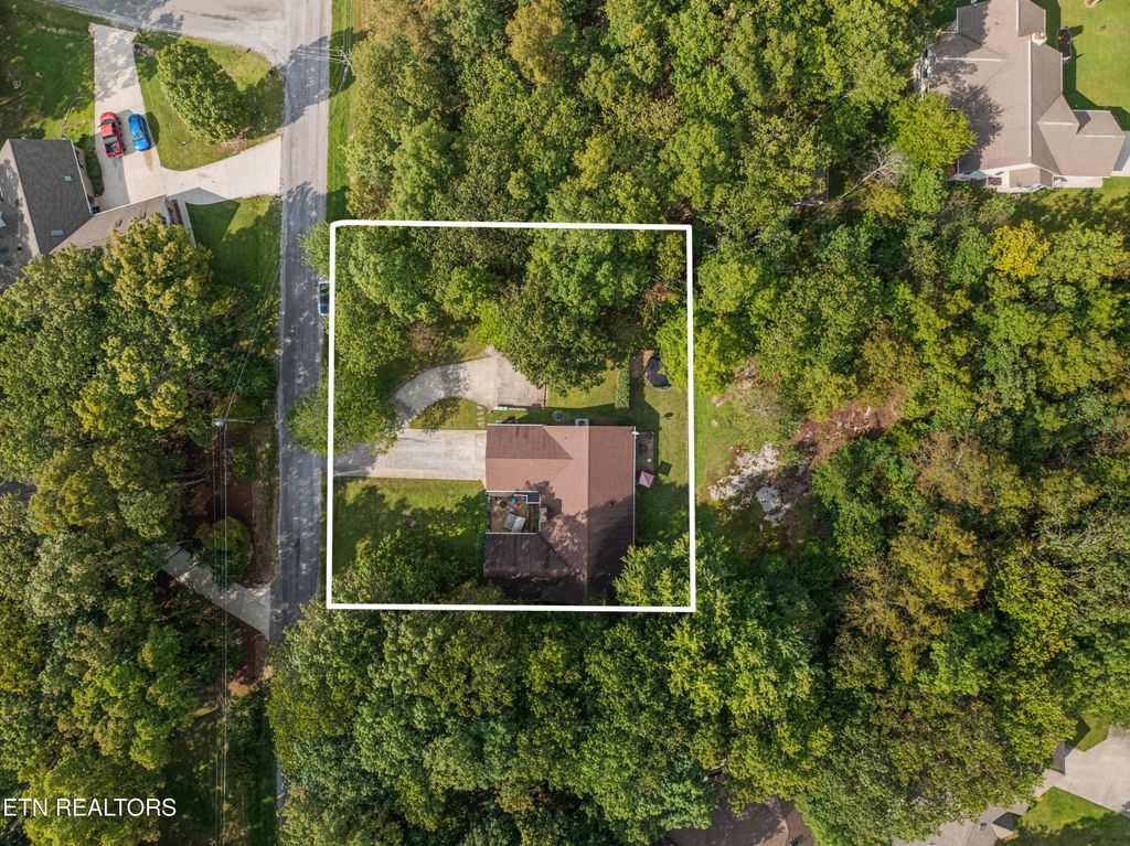 Photo of 143 Rolling Green Drive, Crossville, TN 38558 (MLS # 1315226)