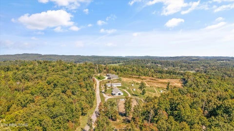 Tiny photo for 411 Travellers Way, Lenoir City, TN 37771 (MLS # 1359999)