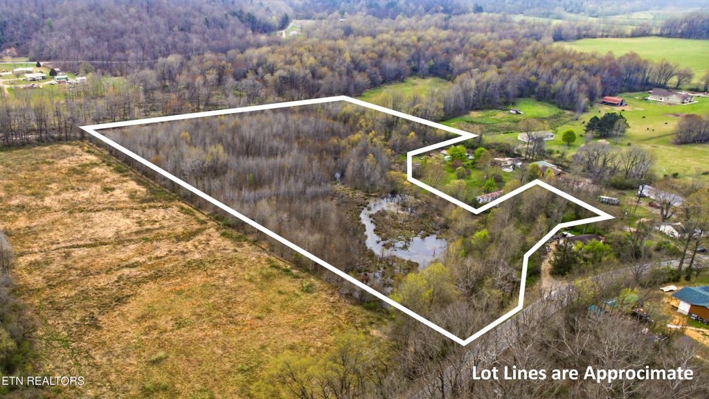 Photo of Petros Hwy, Oliver Springs, TN 37840 (MLS # 1336161)