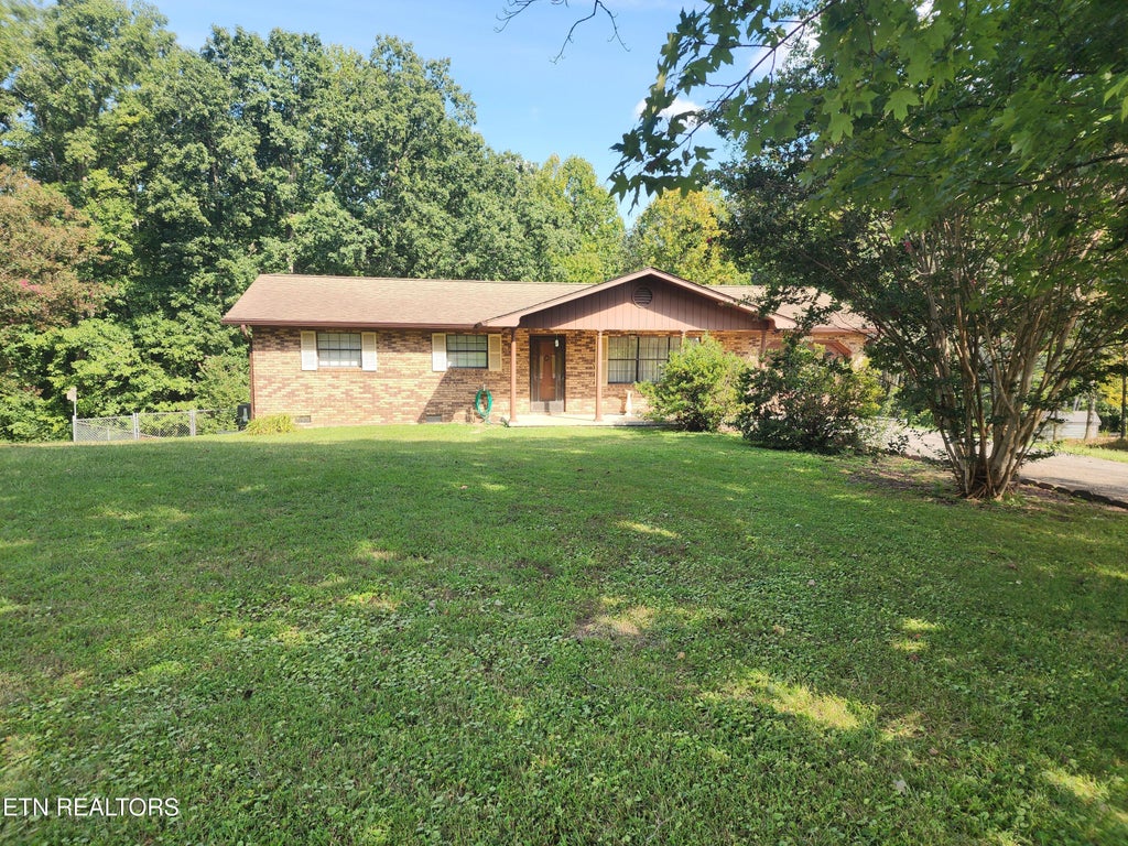 Photo of 1078 Cove Lane, Oliver Springs, TN 37840 (MLS # 1357293)