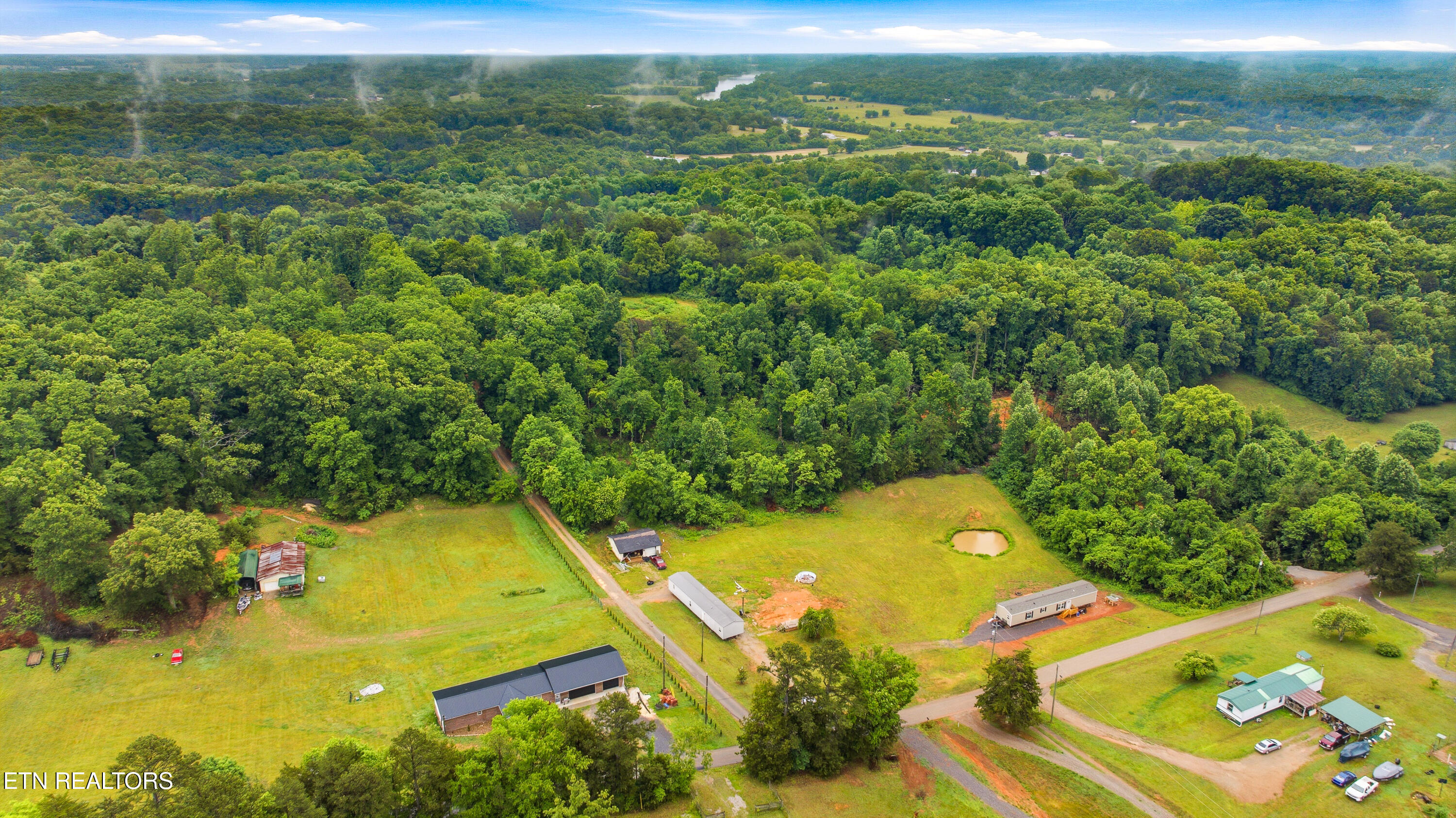 3824 Strong Rd