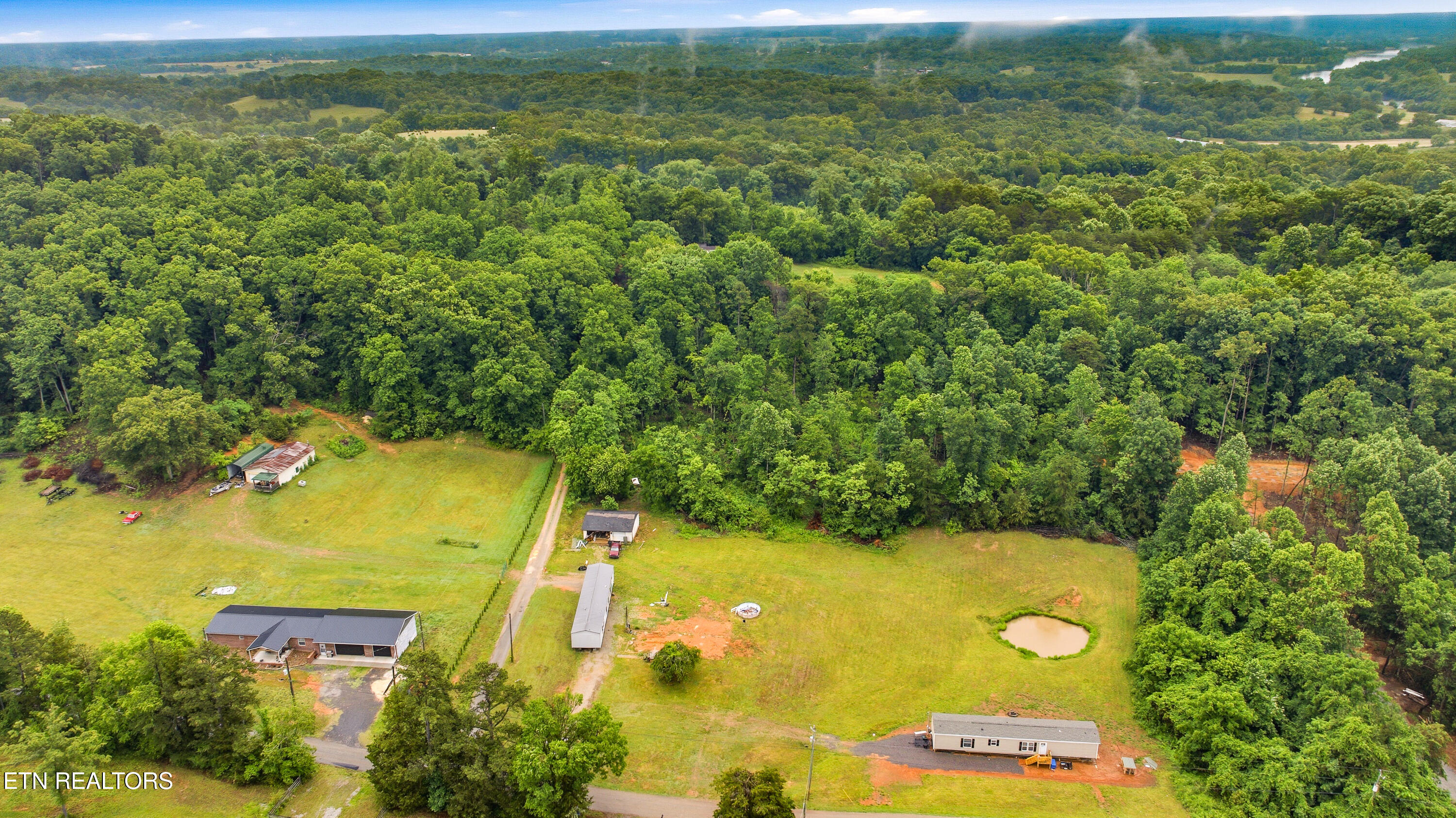 3824 Strong Rd