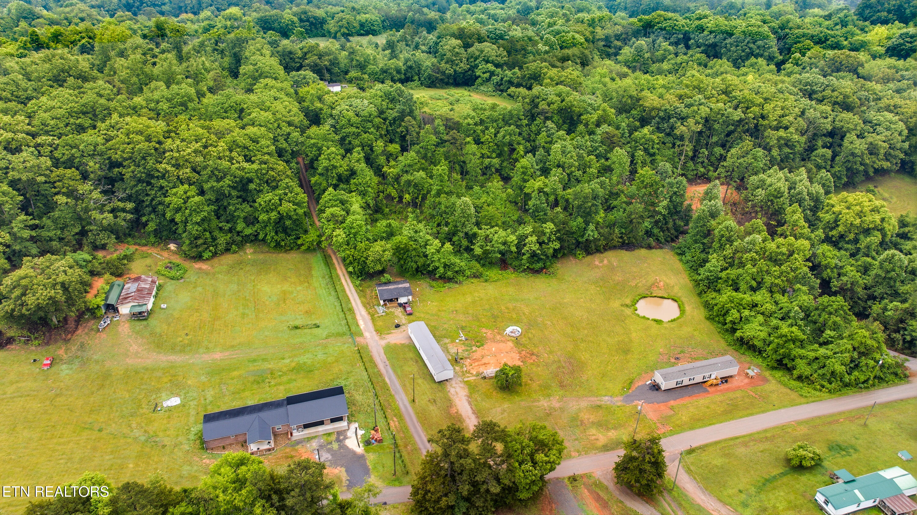 3824 Strong Rd