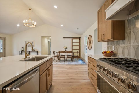 Tiny photo for 412 Sherwood Drive, Maryville, TN 37801 (MLS # 1349454)