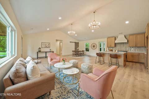 Tiny photo for 412 Sherwood Drive, Maryville, TN 37801 (MLS # 1349454)