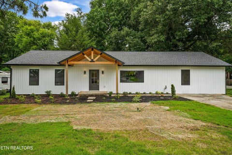 Photo of 412 Sherwood Drive, Maryville, TN 37801 (MLS # 1349454)