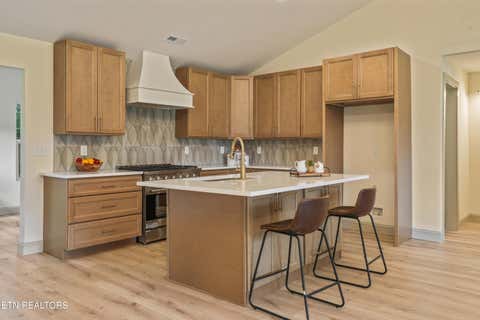 Tiny photo for 412 Sherwood Drive, Maryville, TN 37801 (MLS # 1349454)