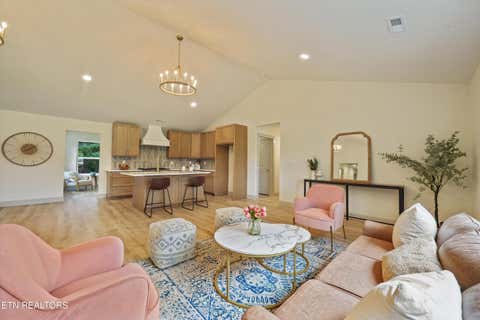 Tiny photo for 412 Sherwood Drive, Maryville, TN 37801 (MLS # 1349454)