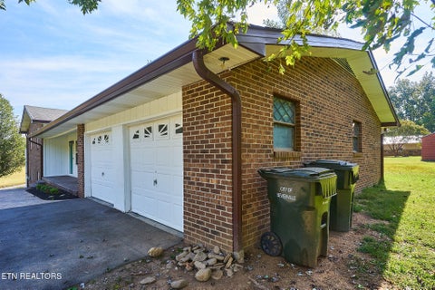 Tiny photo for 206 Alexanderia St, Sevierville, TN 37862 (MLS # 1357740)