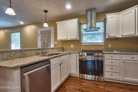Tiny photo for 206 Alexanderia St, Sevierville, TN 37862 (MLS # 1357740)