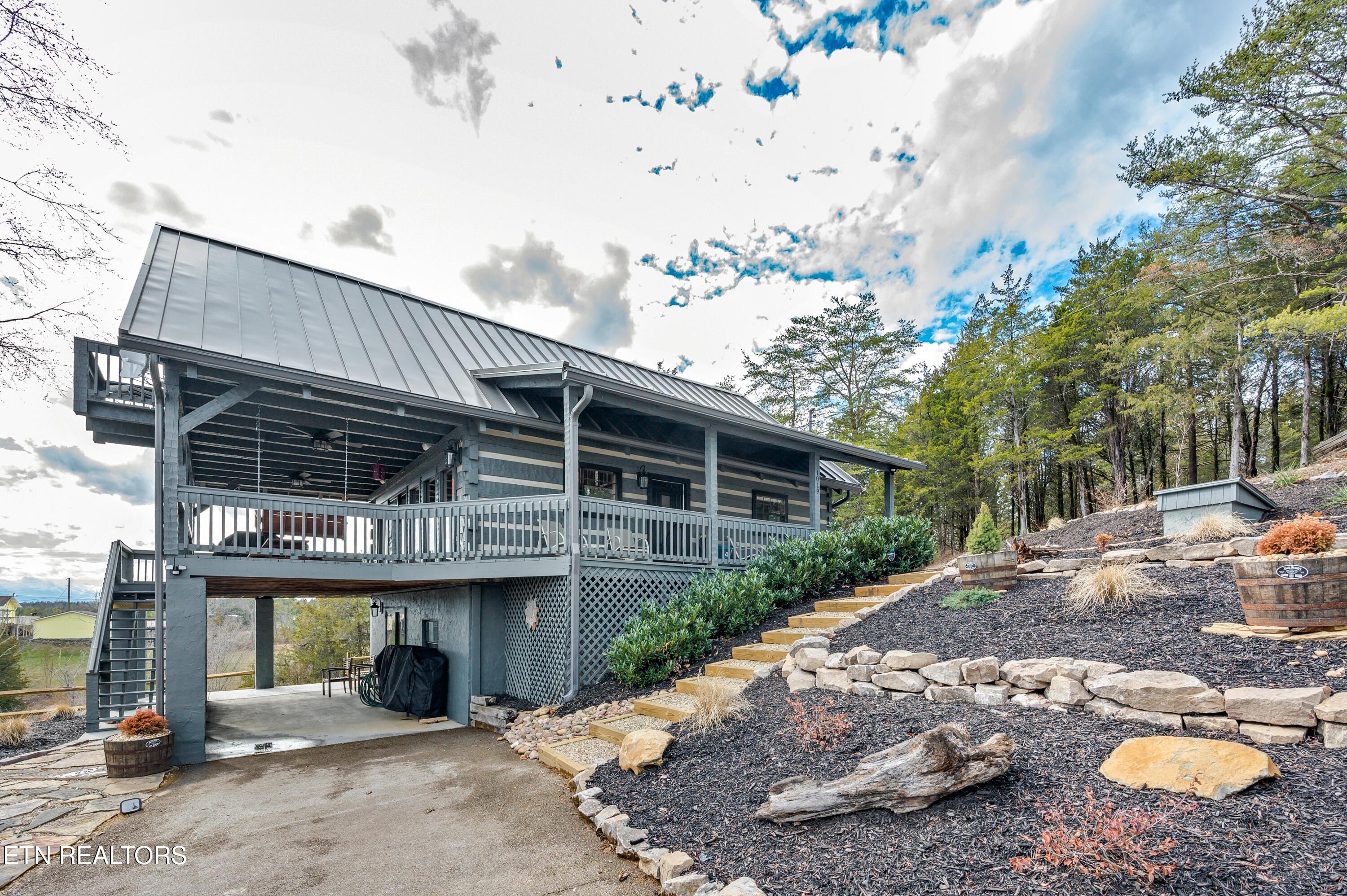 1019 Moonside Lane