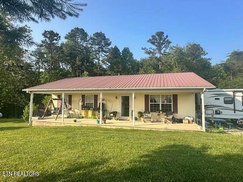 832 Fritzsche Jamestown TN 38556