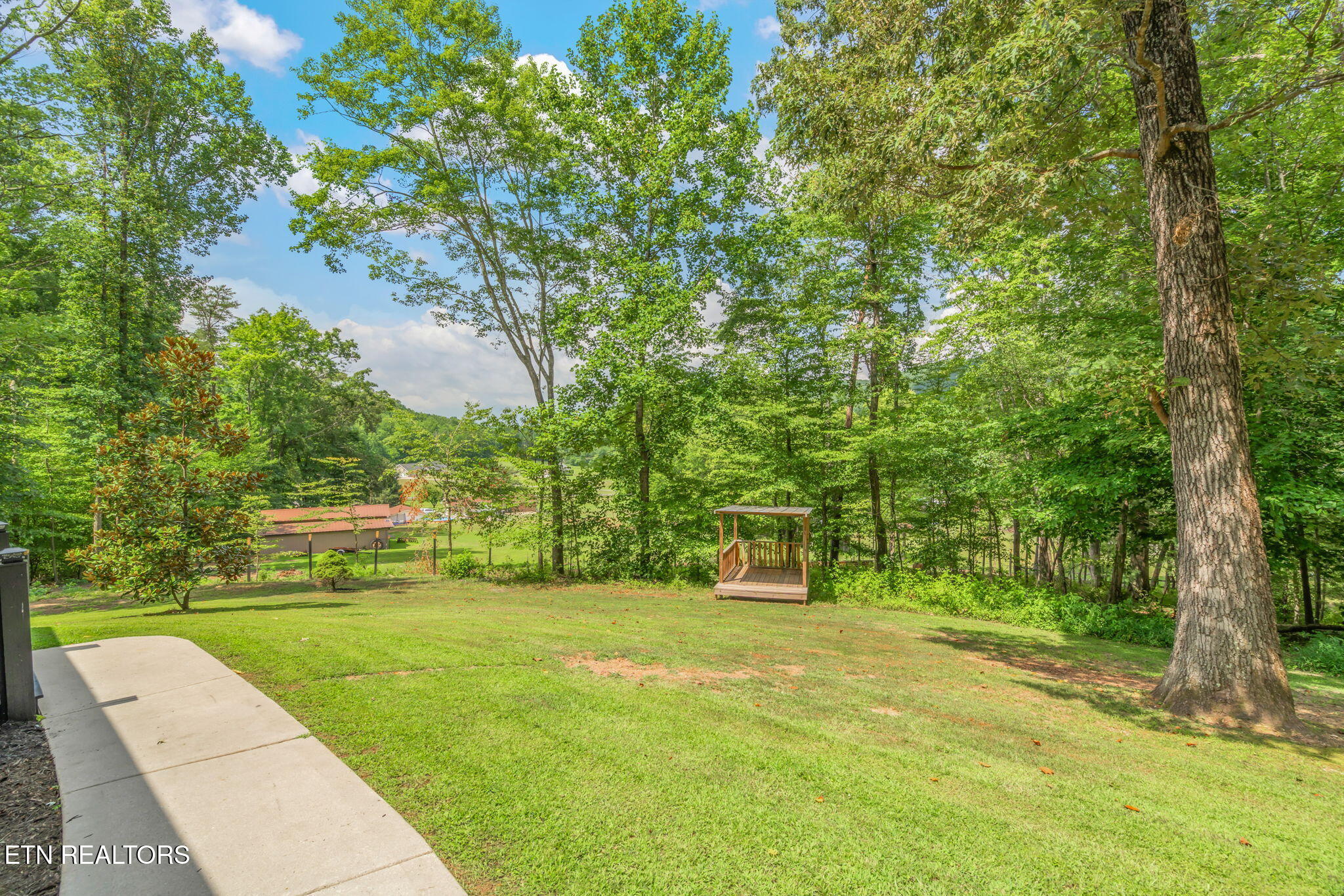 127 Shady Rd