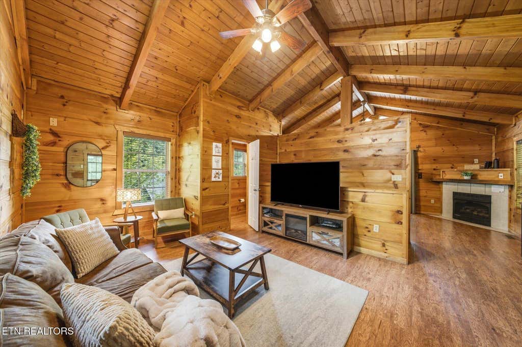 Photo of 656 Morning Mist Way, Gatlinburg, TN 37738 (MLS # 1352833)