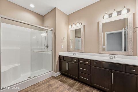 Tiny photo for 141 Hardinberry St, Oak Ridge, TN 37830 (MLS # 1333807)