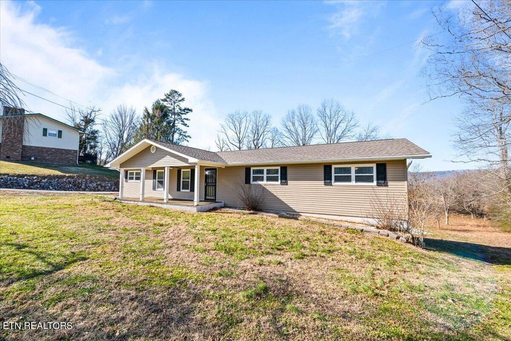 Photo of 844 Mount Paran Rd, Jacksboro, TN 37757 (MLS # 1327711)